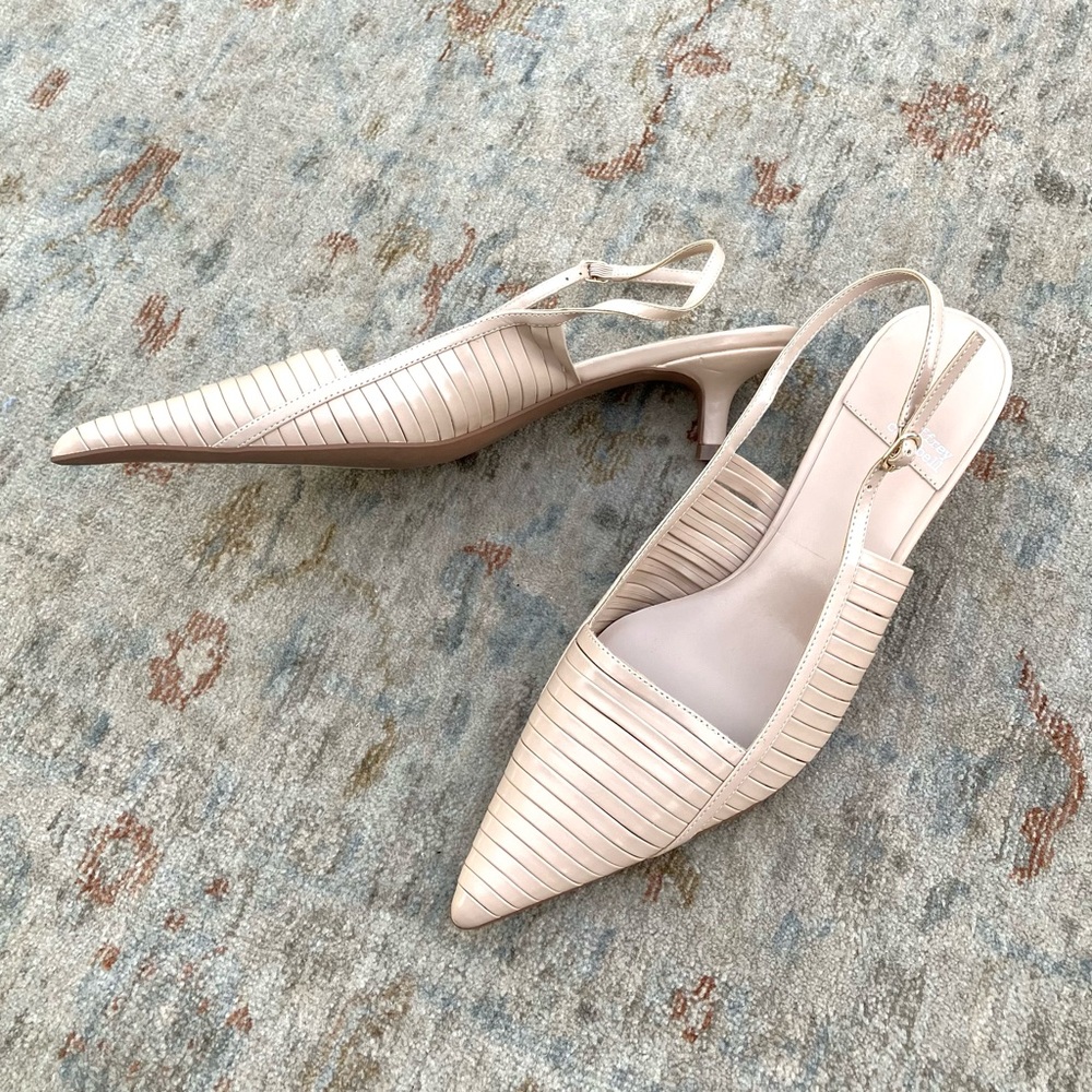 Jeffrey Campbell NWOT Striper Kitten Heel Nude Slingbacks Sz 10